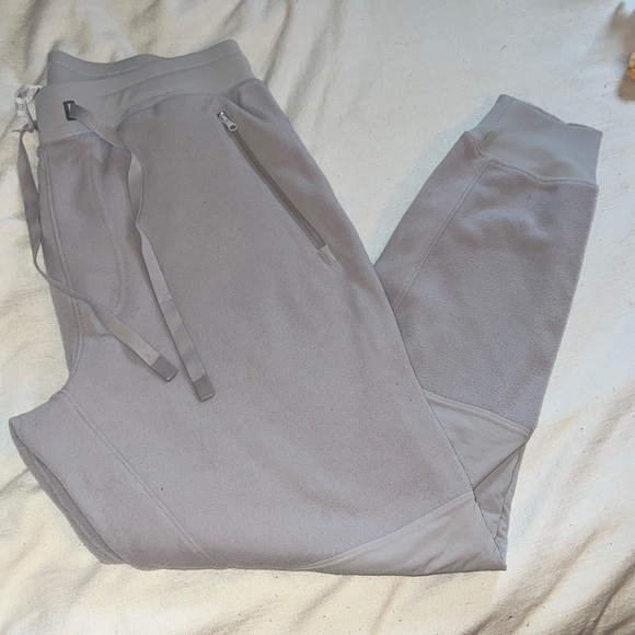 ALO Yoga Pants - Alo sweats